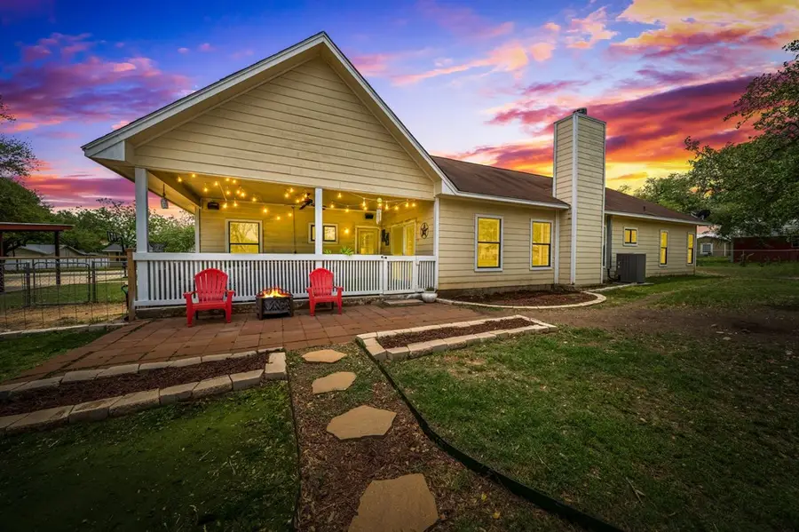 108 Oak Ave, Harper, TX 78631 - Image #2