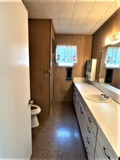 114 W Morse St, Fredericksburg, TX 78624 - Image #2