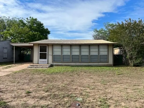 802 Boston, Brady, TX 76825