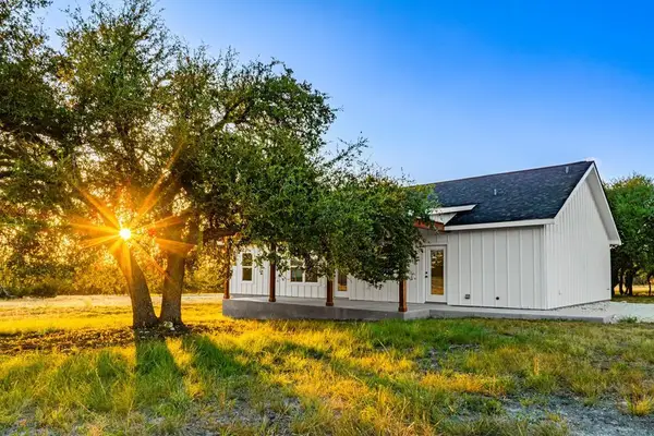 472 W Scott Branch Rd, Harper, TX 78631