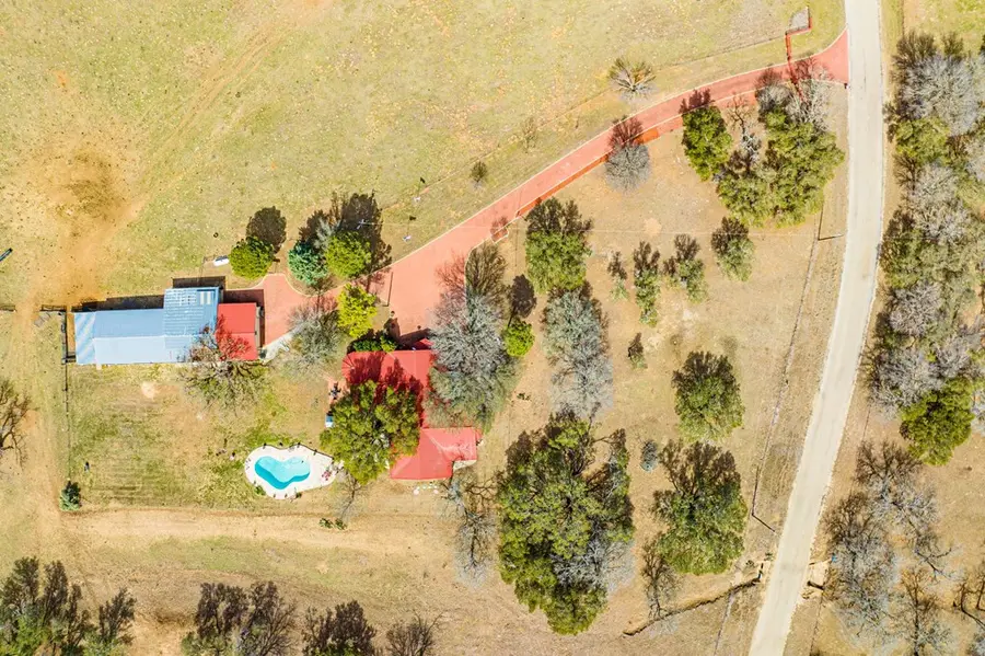 250 Woodland Dr, Fredericksburg, TX 78624 - Image #3