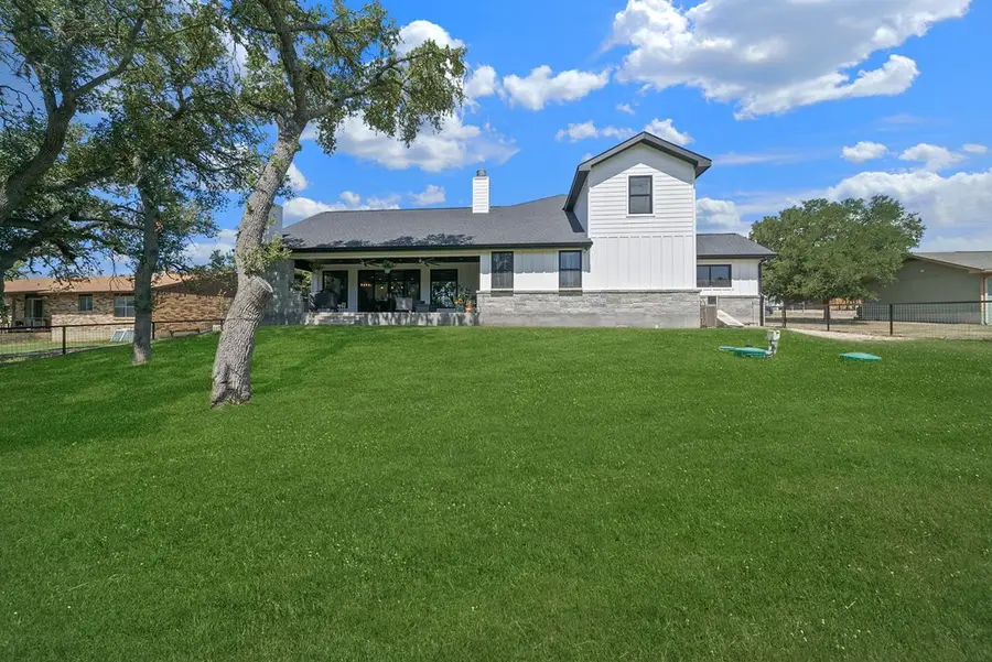 112 Oak Ridge, Kerrville, TX 78028 - Image #3