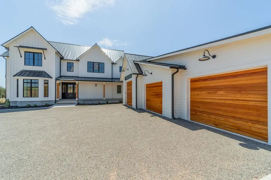 324 Klenin Place, Fredericksburg, TX 78624 - Image #2