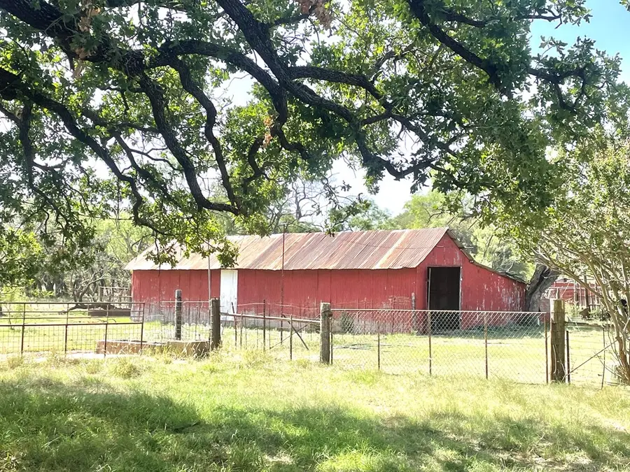 2204 Lange Polk Rd, Mason, TX 76856 - Image #2