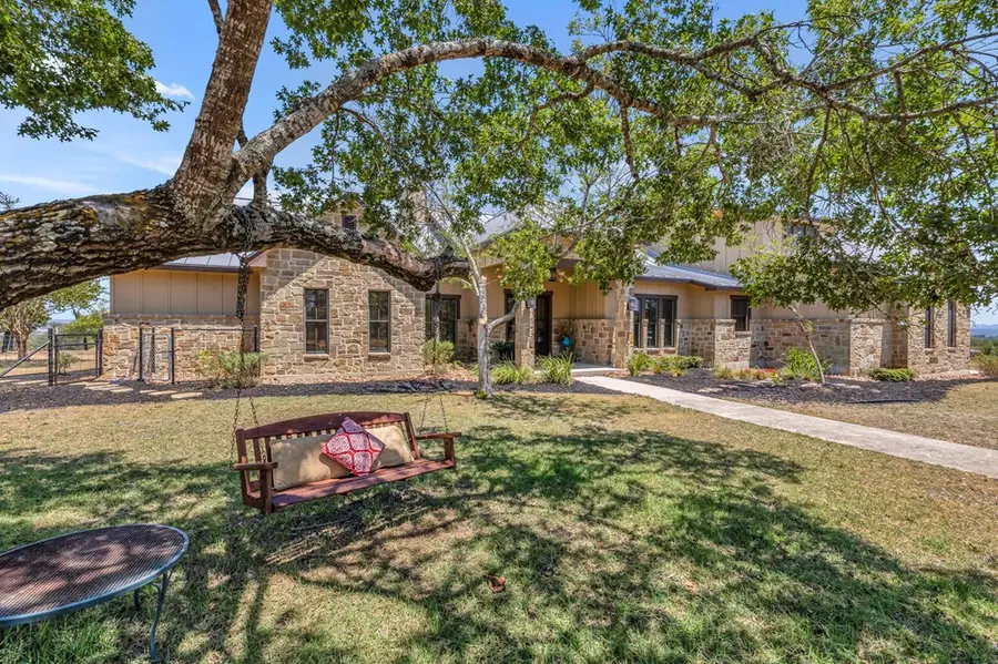 97 Sister Creek, Comfort, TX 78013 - Image #2