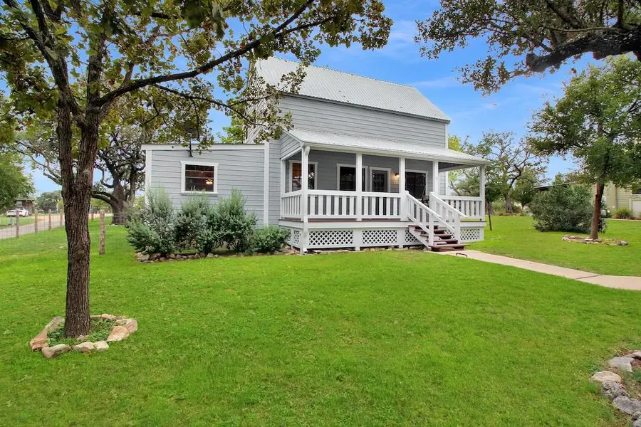 211 E Sunday Circle, Fredericksburg, TX 78624 - Image #2