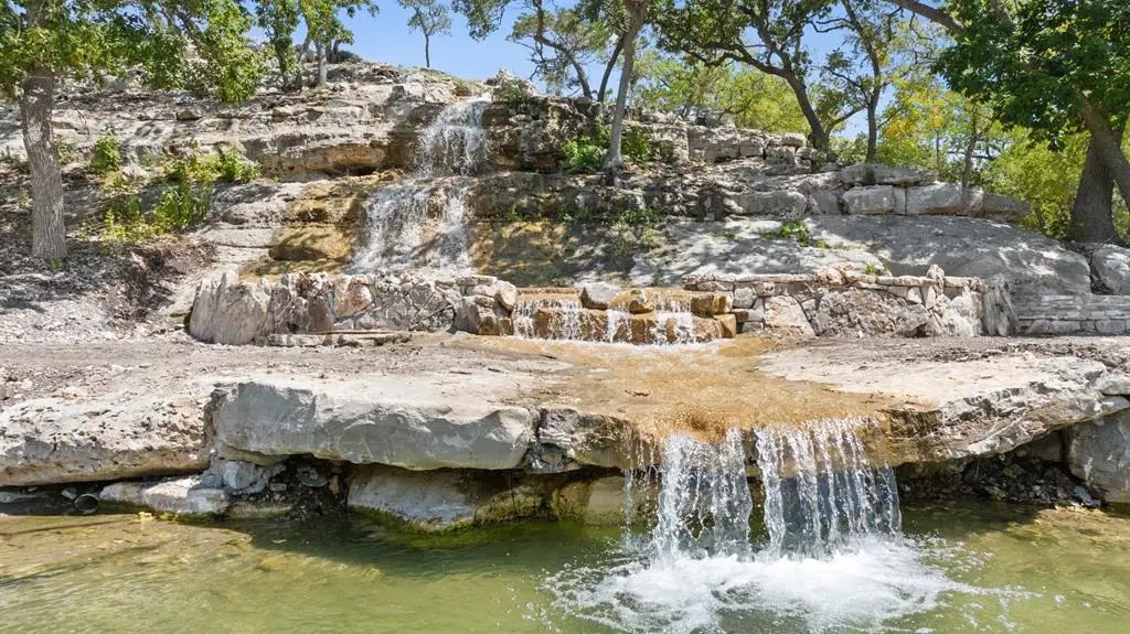 240 Pikes Peak Rd, Kerrville, TX 78028 - Image #1