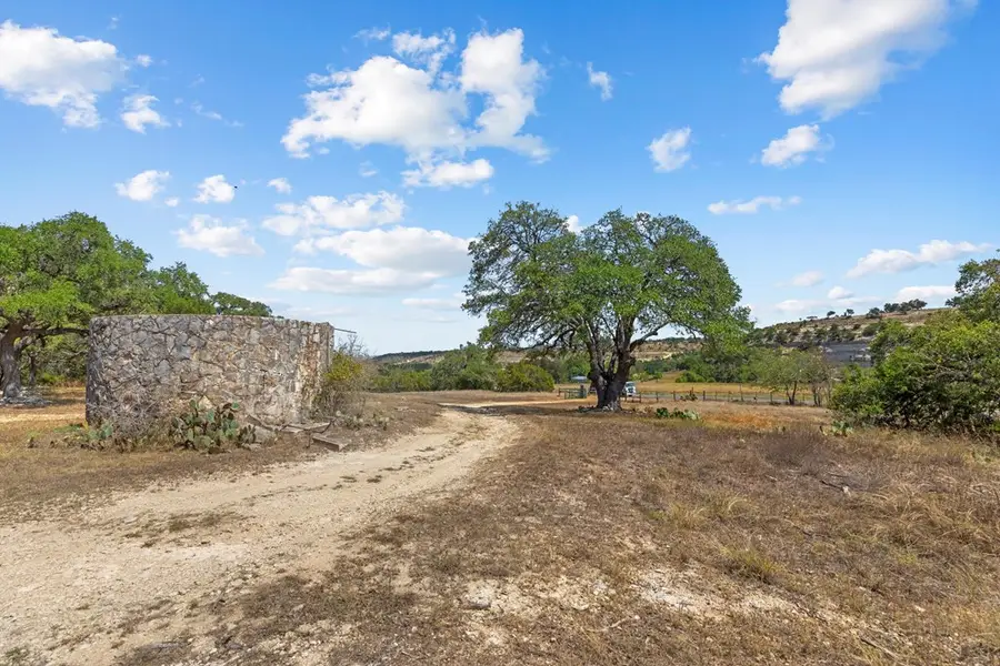4547 Ranch Rd 165, Dripping Springs, TX 78620 - Image #2