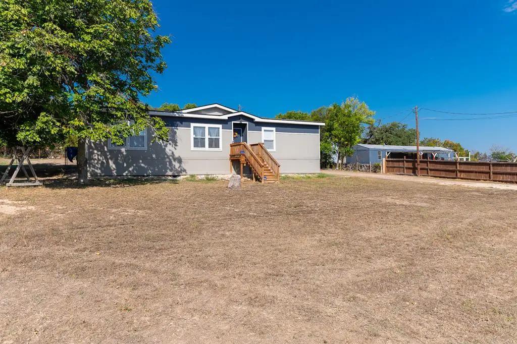 533 Whispering Oaks Dr, Fredericksburg, TX 78624 - Image #1