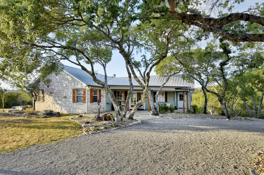 1075 Lakeside Drive, Wimberley, TX 78676 - Image #2
