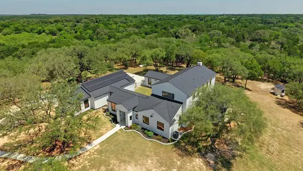 1099 E Lovejoy Ln, San Marcos, TX 78666