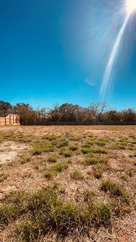 121 SW Parlin Lane, Fredericksburg, TX 78624