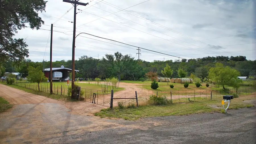 1389 Sommerfeld St, Mason, TX 76856 - Image #3
