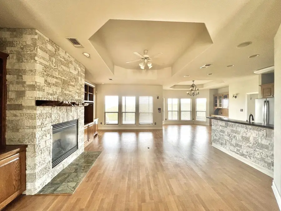 2109 N Summit Crest Dr, Kerrville, TX 78028 - Image #3