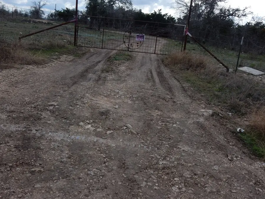 5101 Old Harper Rd, Fredericksburg, TX 78624 - Image #2