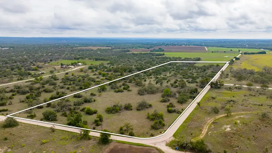 3008 North Grape Creek Rd, Fredericksburg, TX 78624 - Image #3