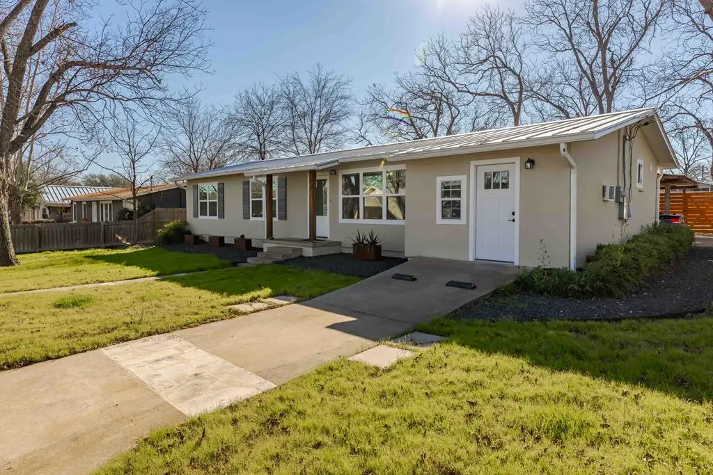 113 Shaw Ave, Fredericksburg, TX 78624 - Image #1