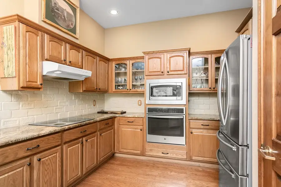 224 E Creekview Dr, Fredericksburg, TX 78624 - Image #3