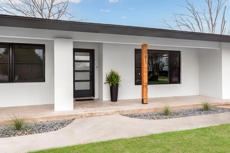 581 Bob Moritz Dr, Fredericksburg, TX 78624 - Image #2