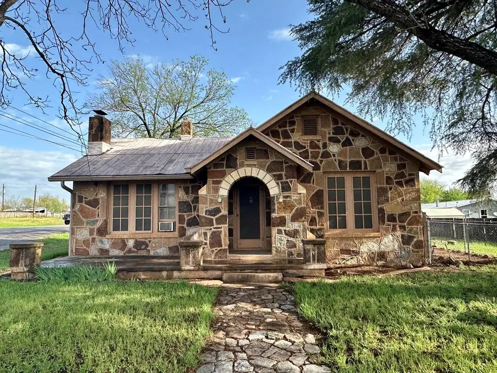 154 E Pontotoc, Mason, TX 76856 - Image #1