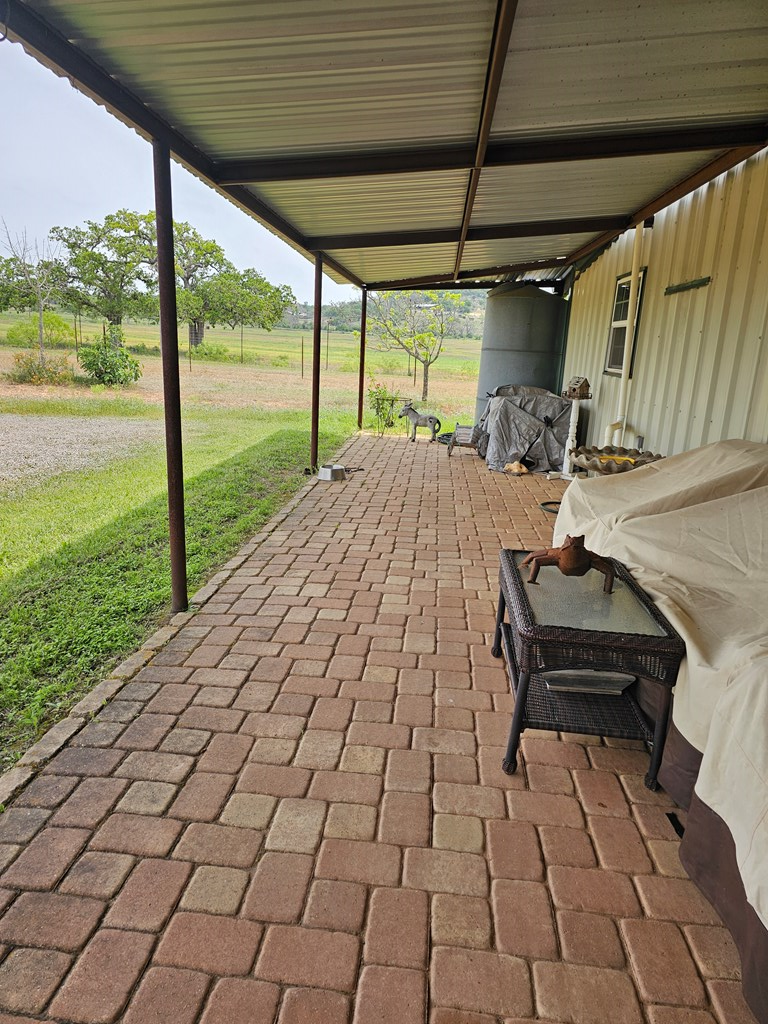 314 Squirrel Run, Fredericksburg, TX 78624 - Image #2