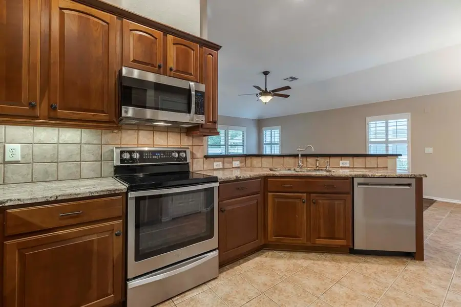 119 Songbird Dr, Fredericksburg, TX 78624 - Image #3