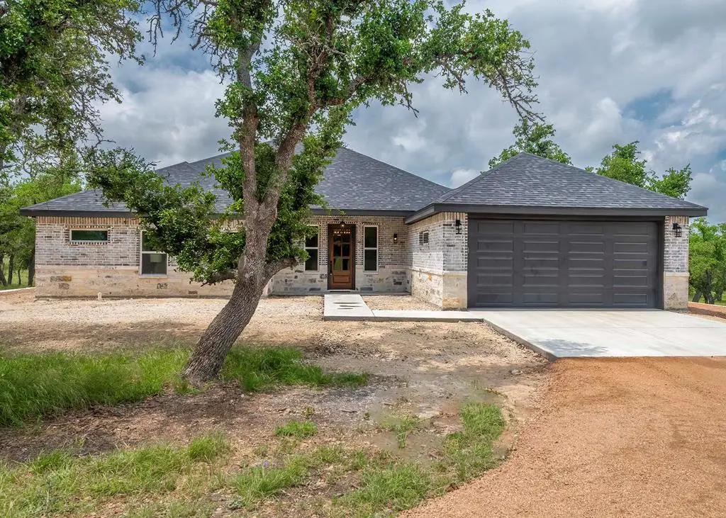 265 Nott Branch Rd, Harper, TX 78631 - Image #1