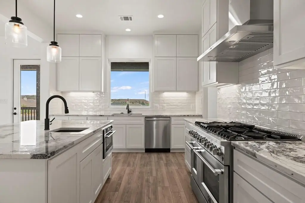 602 Gibson Ct, Fredericksburg, TX 78624 - Image #1