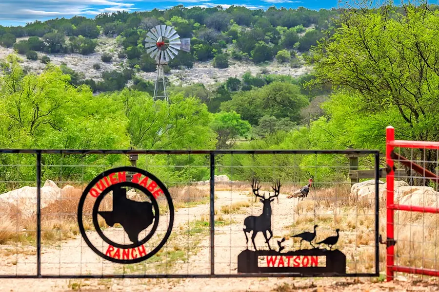 000 Kickapoo Valley Rd, Rocksprings, TX 78880 - Image #2