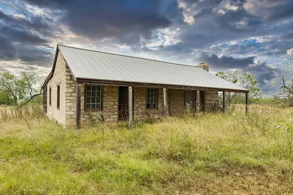 5112 E Us Hwy 290, Fredericksburg, TX 78624