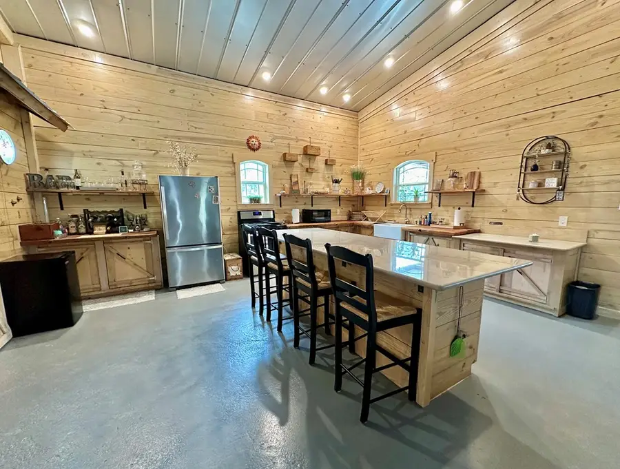 351 Beulah Rd, Utopia, TX 78884 - Image #2