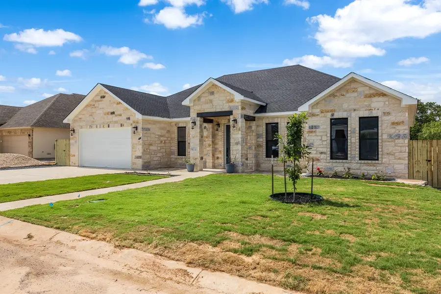 121 Parlin Lane, Fredericksburg, TX 78624 - Image #3