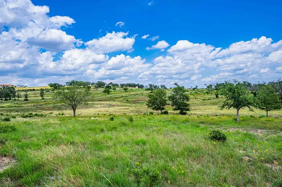 538 Malone Trl, Fredericksburg, TX 78624 - Image #2