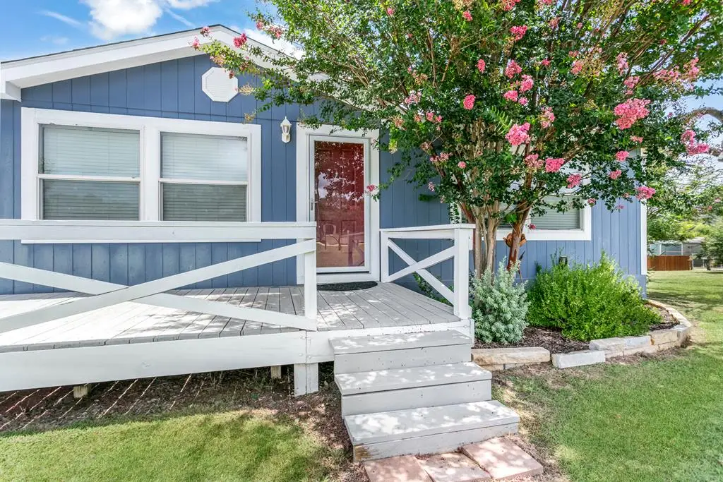 547 Baethge Blvd, Fredericksburg, TX 78624 - Image #1