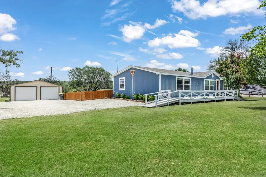 547 Baethge Blvd, Fredericksburg, TX 78624 - Image #2