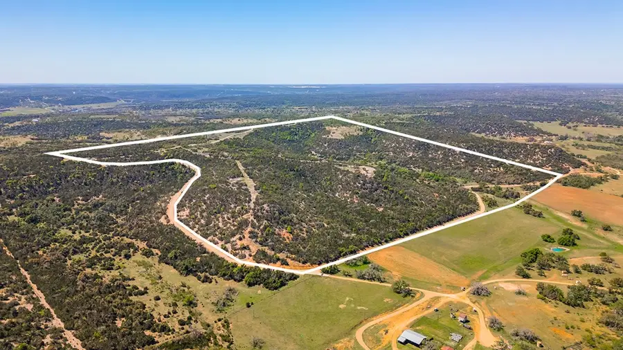 743 Welgehausen Rd, Fredericksburg, TX 78624 - Image #2