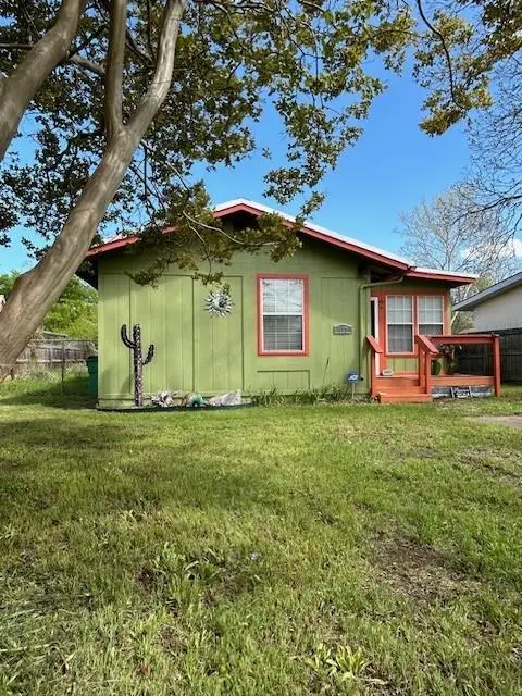 112 Pecan St, Blanco, TX 78606