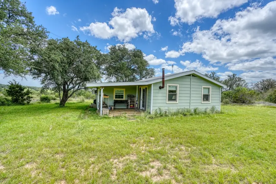691 Grape Creek Rd, Johnson City, TX 78636 - Image #2