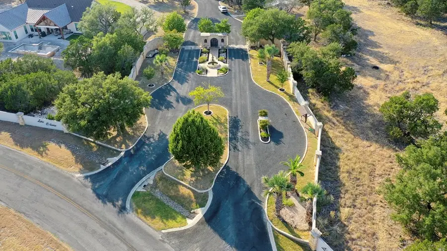 139 S San Juan, Kerrville, TX 78028 - Image #3