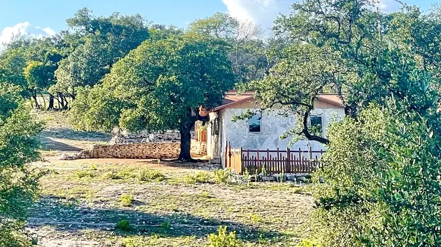 92 Himmel Rd, Fredericksburg, TX 78624 - Image #3