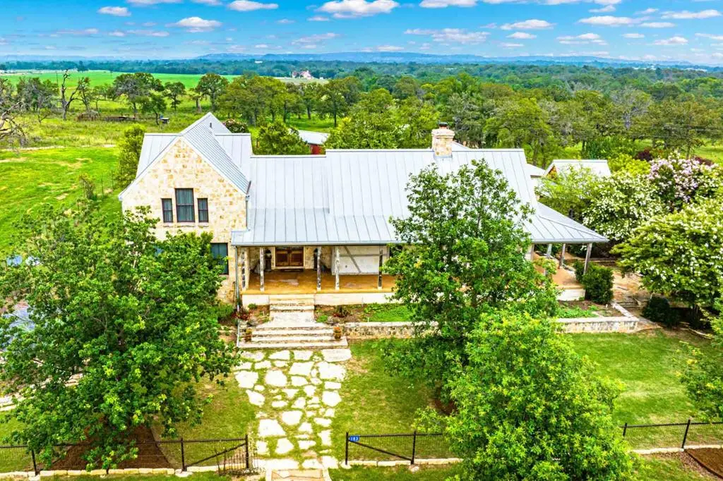 183 Teton Ln, Fredericksburg, TX 78624 - Image #1