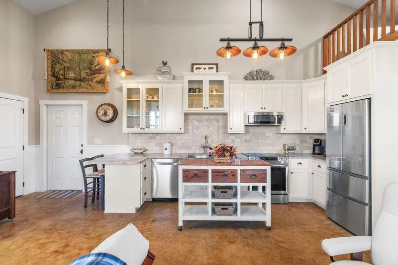 201 Bermuda Lane, Fredericksburg, TX 78624 - Image #3