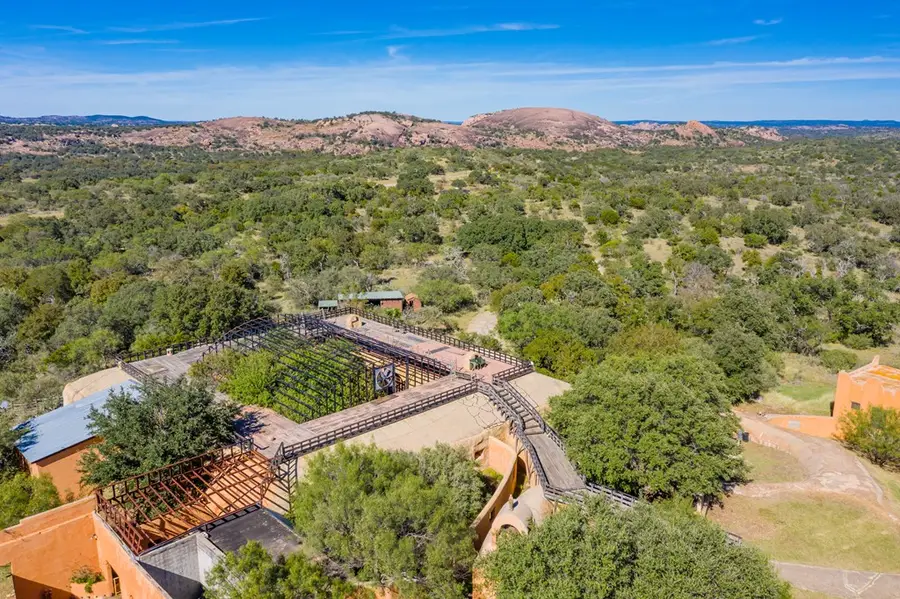 300 Trois Lane, Fredericksburg, TX 78624 - Image #3