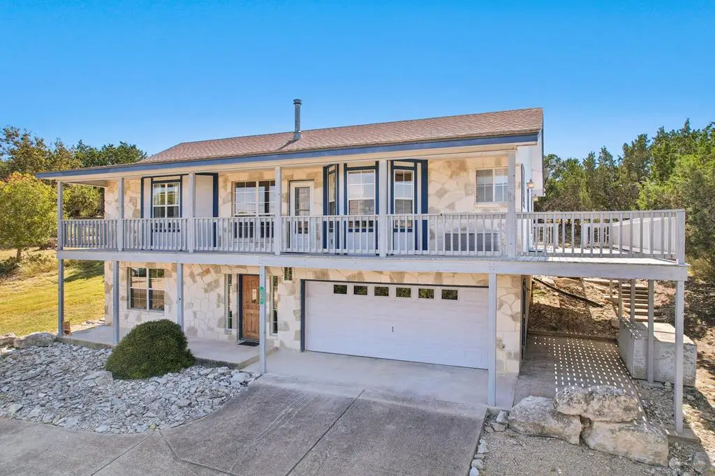 236 Northwest Hills Dr, Kerrville, TX 78028 - Image #1