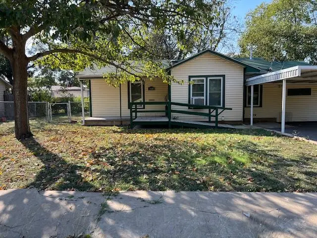1918 S Walnut St, Brady, TX 76825 - Image #1