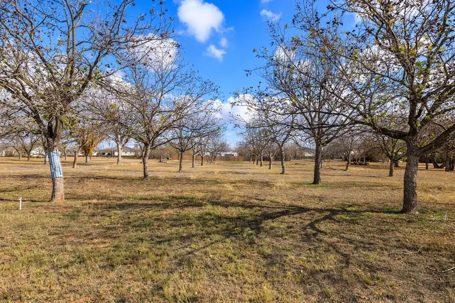 000 S Eagle St, Fredericksburg, TX 78624 - Image #3