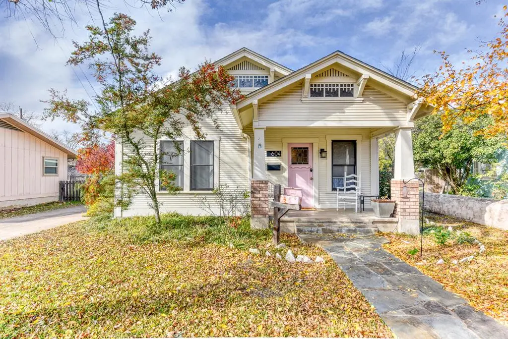 604 N Adams St, Fredericksburg, TX 78624 - Image #1