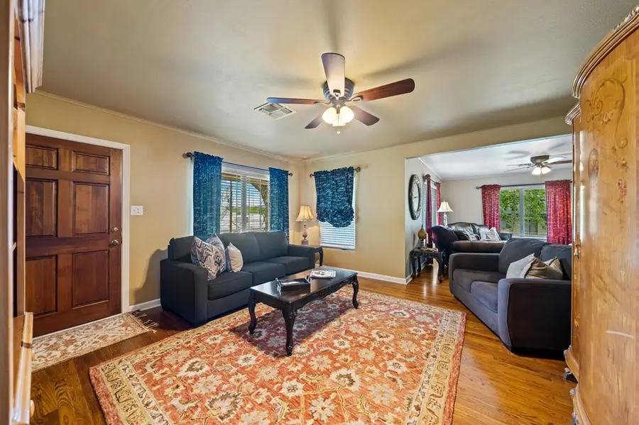 803 Poplar, Fredericksburg, TX 78624 - Image #3