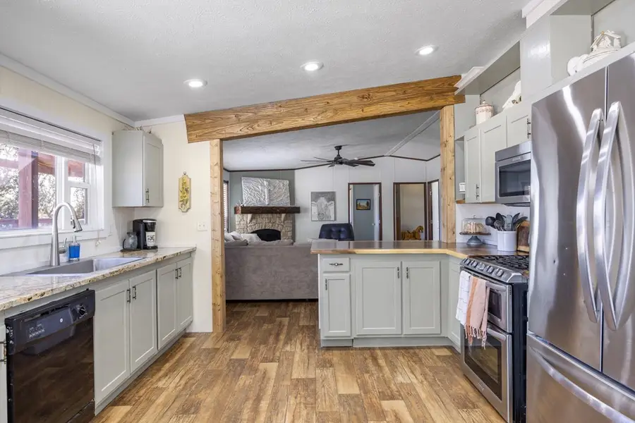 138 Spanish Oak Trail, Harper, TX 78631 - Image #3