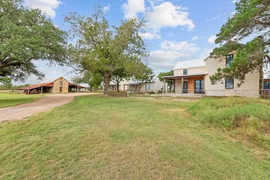 1410 Grapetown Rd, Fredericksburg, TX 78624 - Image #3